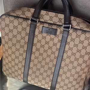 New Gucci tote bag. Comes with original dust bag